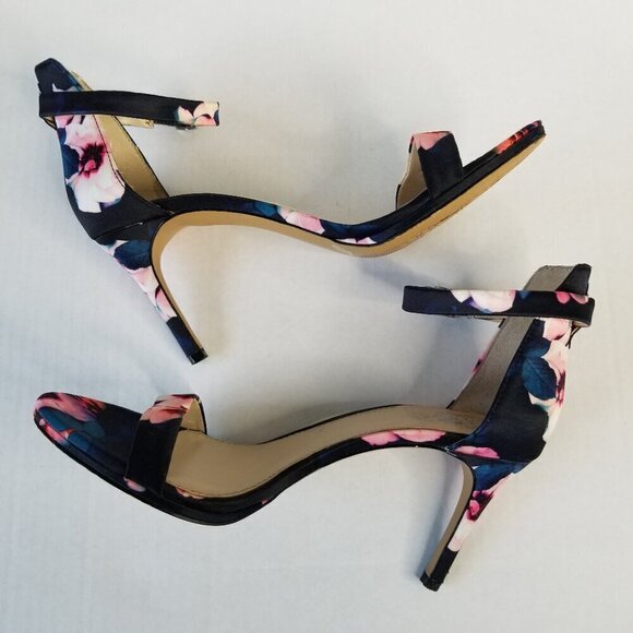 Vincent Camuto Feminine All Over Floral Print Jesta Heel Peep Toe Sandals Sz 7 - Picture 13 of 15